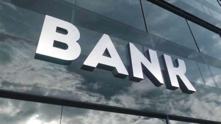 10 ayda bankların cəmi xalis mənfəəti 908 milyon manatı keçib