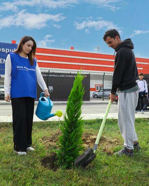 Bank Respublika və Sabah FK ağacəkmə aksiyası keçirdi