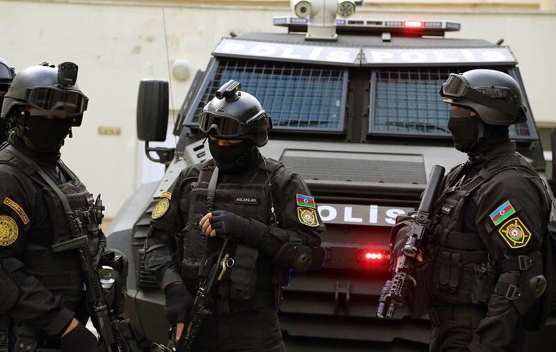 Polis 