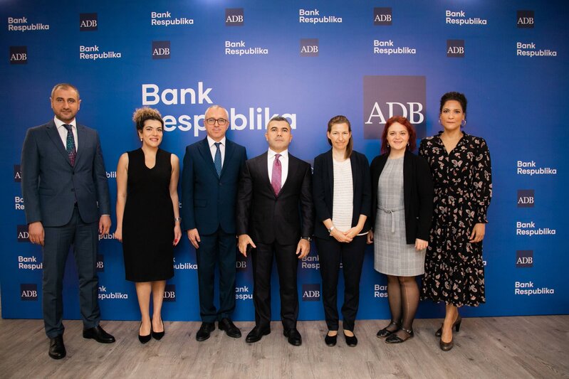 Asiya İnkişaf Bankı Azərbaycan bank bazarına Bank Respublika ilə qayıtdı