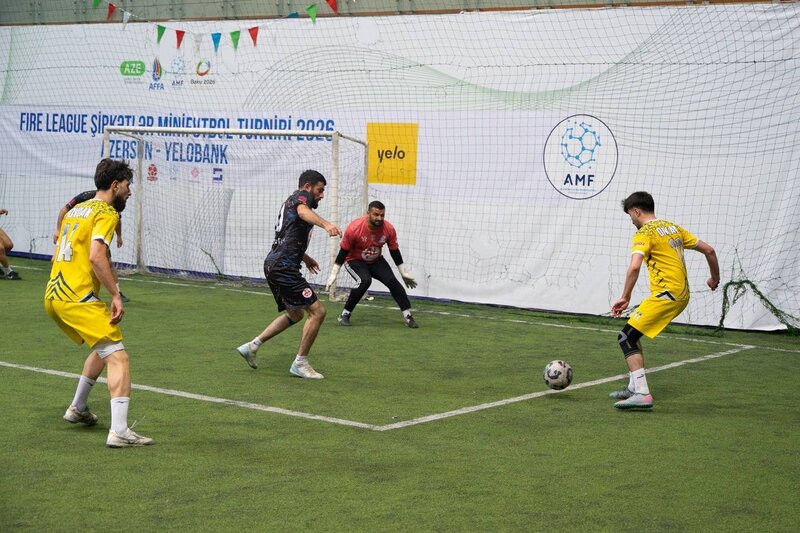 Yelo Bank şirkətlərarası futbol liqasının çempionu olub