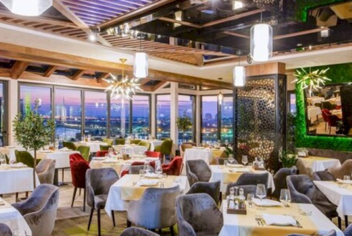 Azərbaycanda restoranların dövriyyəsi 6% artıb