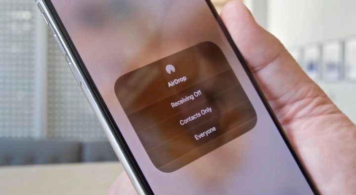 Apple 2023-cü ildə AirDrop funksiyalarına məhdudiyyətlər tətbiq edəcək