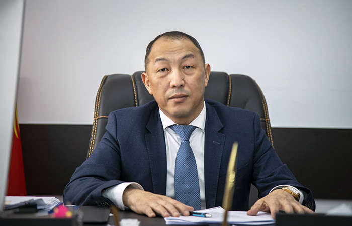 Qırğızıstanda energetika nazirinə qarşı cinayət işi açıldı