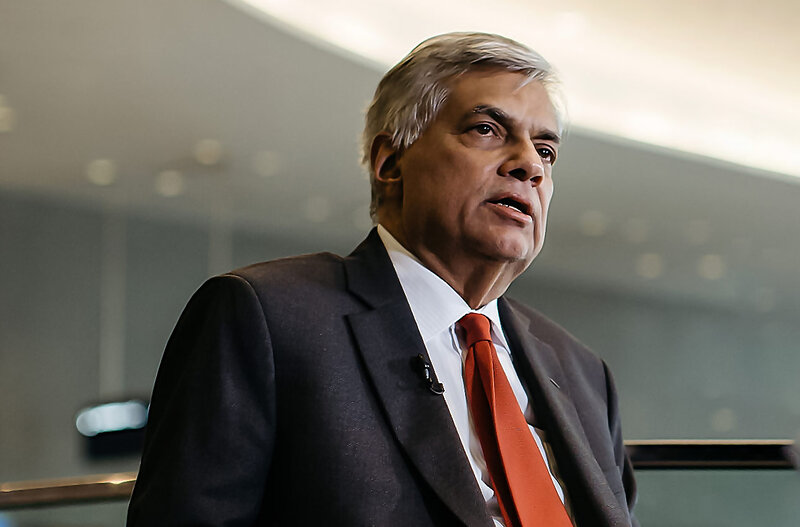 Şri-Lankanın baş naziri prezident vəzifələrinin icrasına başlayıb