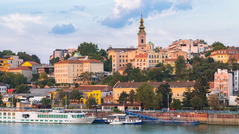 Dünyada yaşanan böhran fonunda Serbiyada fövqəladə vəziyyət tətbiq ediləcək