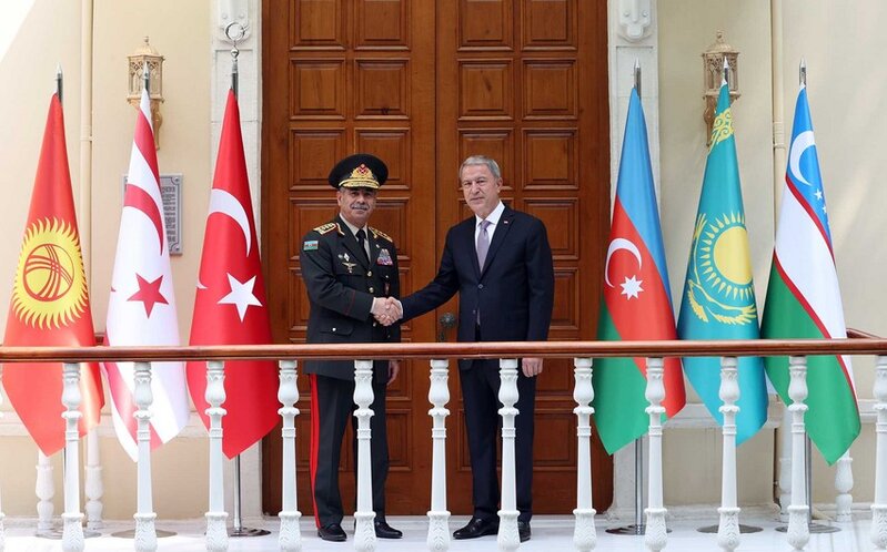 Azərbaycan və Türkiyə müdafiə nazirləri arasında görüş keçirildi