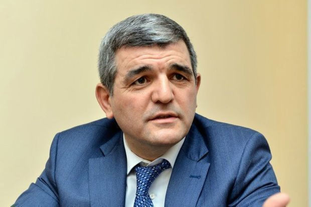 Nazir 'könüllüdür' deyir, direktor məcbur edir, valideyn boğazından kəsib alır - ARAŞDIRMA