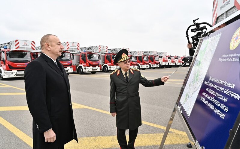 Prezident yeni texnikalar və təcili tibbi yardım avtomobilləri ilə tanış oldu - FOTO - YENİLƏNİB