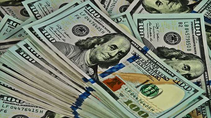Banklar ABŞ dollarında olan depozit faizlərini qaldırır – Ən sərfəli dollar depozitlərinin SİYAHISI