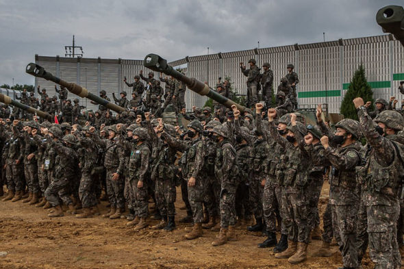 ABŞ və Cənubi Koreya son illərin ən böyük birgə hərbi təlimlərinə başlayır - FOTO