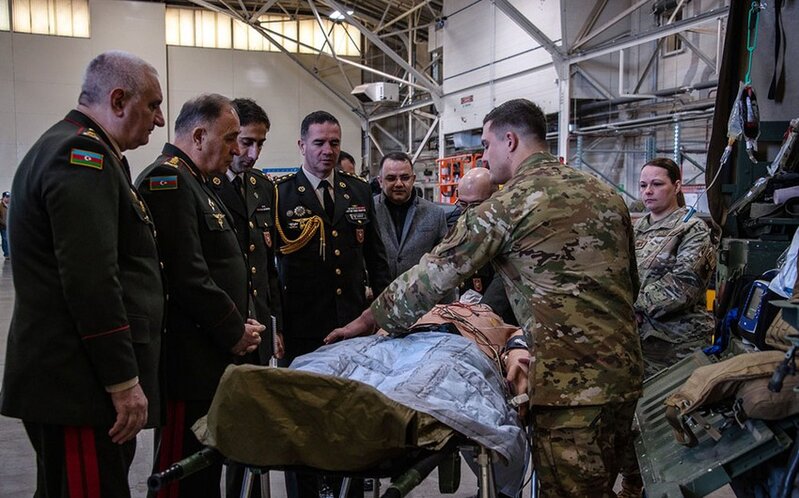 Kərim Vəliyev ABŞ-da aviasiya bazasını ziyarət edib - FOTO