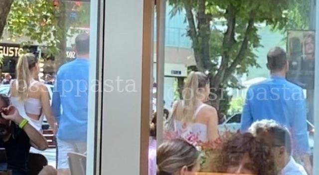 Məşhur aktrisa yeni sevgilisi ilə görüntüləndi - FOTO