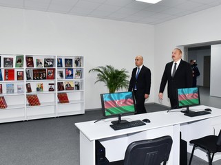 İlham Əliyev Sarayda yeni inşa edilən məktəbdə yaradılan şəraitlə tanış oldu - FOTOLAR