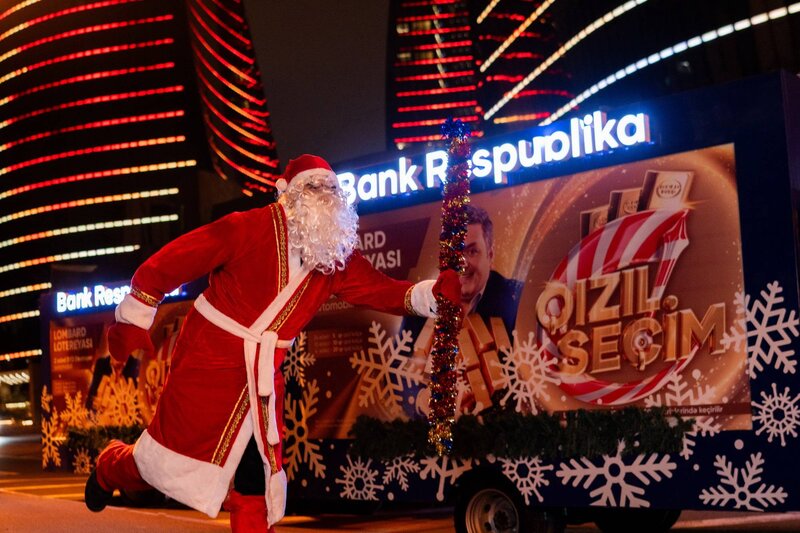 Şaxta Baba da Bank Respublika-dan hədiyyə qazanmağa tələsir