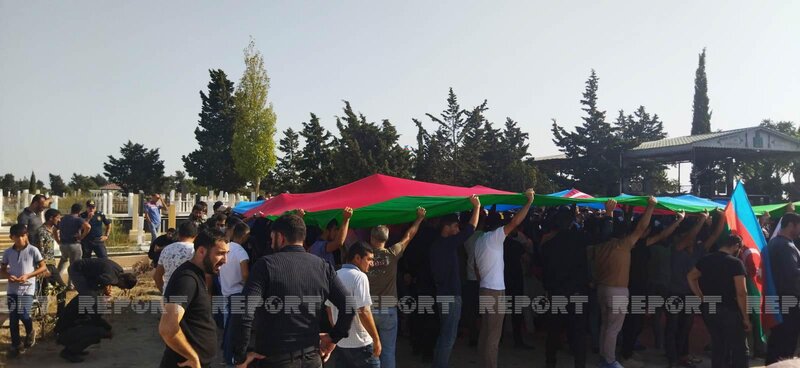 Şəhid Rafail Fətullayev Neftçalada dəfn olundu - FOTOLAR