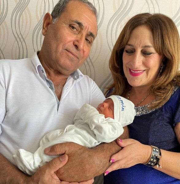 Azərbaycanda 57 yaşlı qadın ana oldu - FOTO