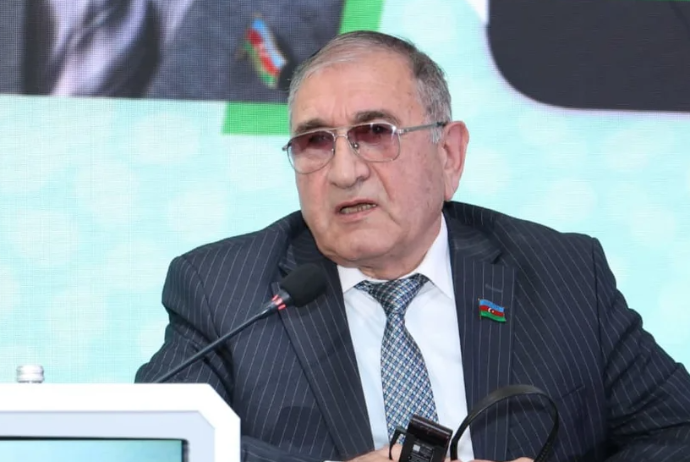Tahir Rzayev: 