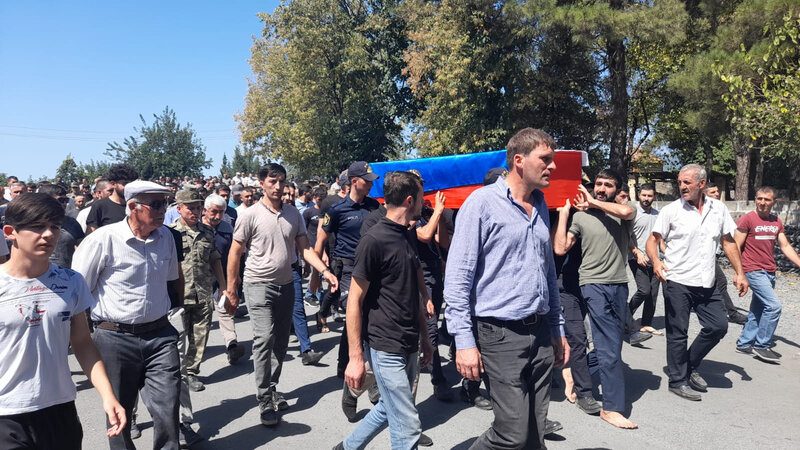 Ötən gün həlak olan hərbçimiz dəfn olundu - FOTO