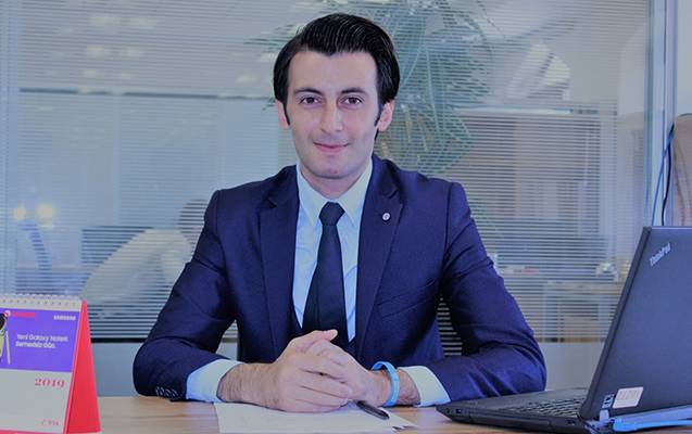 Sədr müşaviri banklardan külli miqdarda kredit götürüb mənimsəməkdə təqsirləndirilir