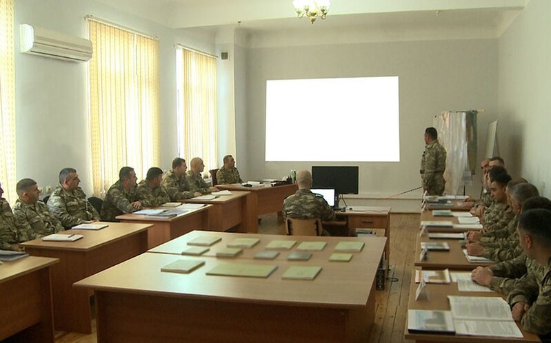 Azərbaycan hərbçilərinin komanda-qərargah təlimi keçirilir