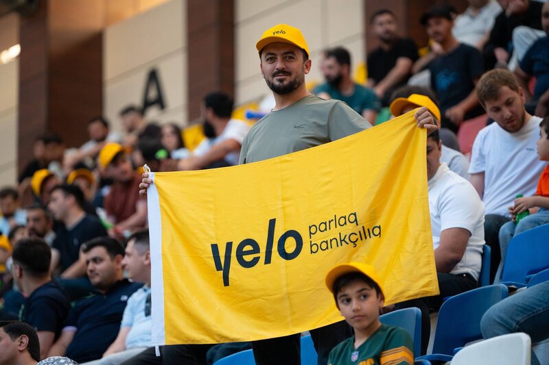 Yelo Bank şirkətlərarası futbol liqasının çempionu olub