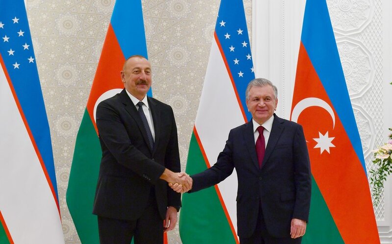 İlham Əliyev Şavkat Mirziyoyevi Azərbaycana səfərə dəvət etdi