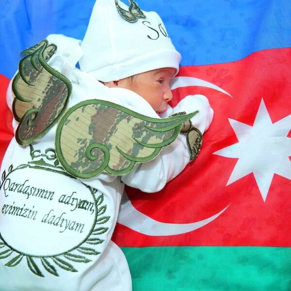 Şəhidimizin əkiz bacı-qardaşı dünyaya gəldi — FOTOLAR