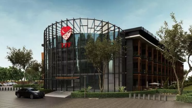 Türkiyə Futbol Federasiyasının binasına silahlı basqın edildi