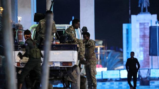 Otelə bombalı hücum: 10 nəfər ölü