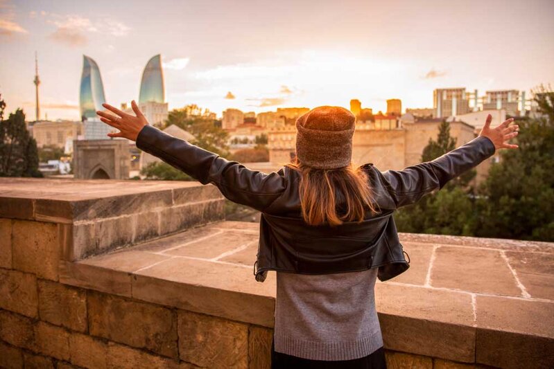 Əcnəbilər bu ilin ilk 3 rübündə bank kartları ilə 1.14 mlrd. manat xərcləyiblər – artım