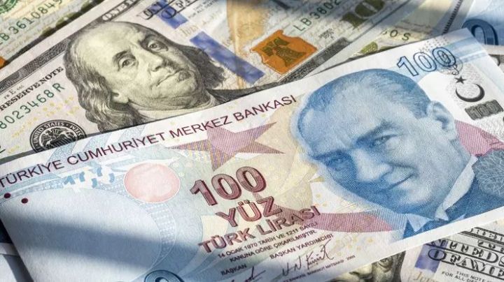 Türkiyədə Dollar daha da bahalaşdı - BİR İLK