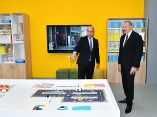 İlham Əliyev Sarayda yeni inşa edilən məktəbdə yaradılan şəraitlə tanış oldu - FOTOLAR