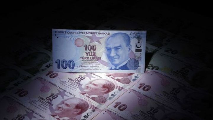 Daha bir nüfuzlu bank Türk lirəsinin ucuzlaşacağını proqnozlaşdırdı - DOLLAR