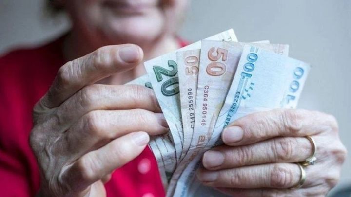 Dollar/Türk Lirəsi məzənnəsində yeni rekord səviyyə