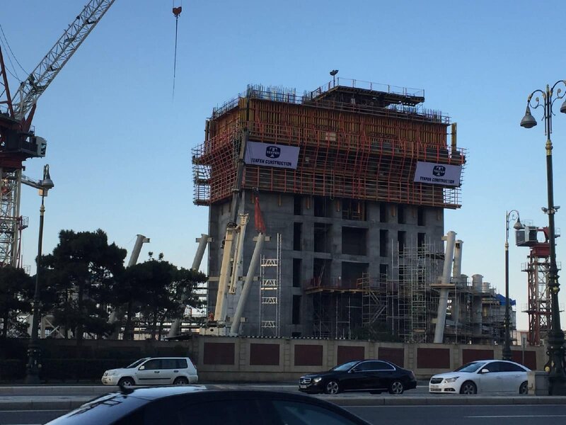 Azərbaycan Mərkəzi Bankının inzibati binası yüksəlir – Yeni Fotolar