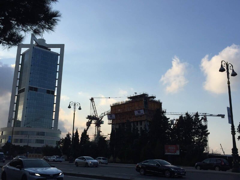 Azərbaycan Mərkəzi Bankının inzibati binası yüksəlir – Yeni Fotolar