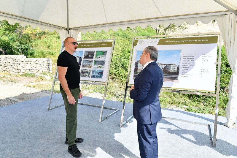 Prezident Şuşada məktəbin tikintisi ilə tanış oldu - FOTOLAR