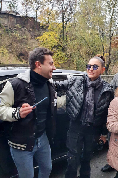 Prezident İlham Əliyev, birinci xanım Mehriban Əliyeva Şəkidə sakinlərlə görüşüb - FOTOLAR