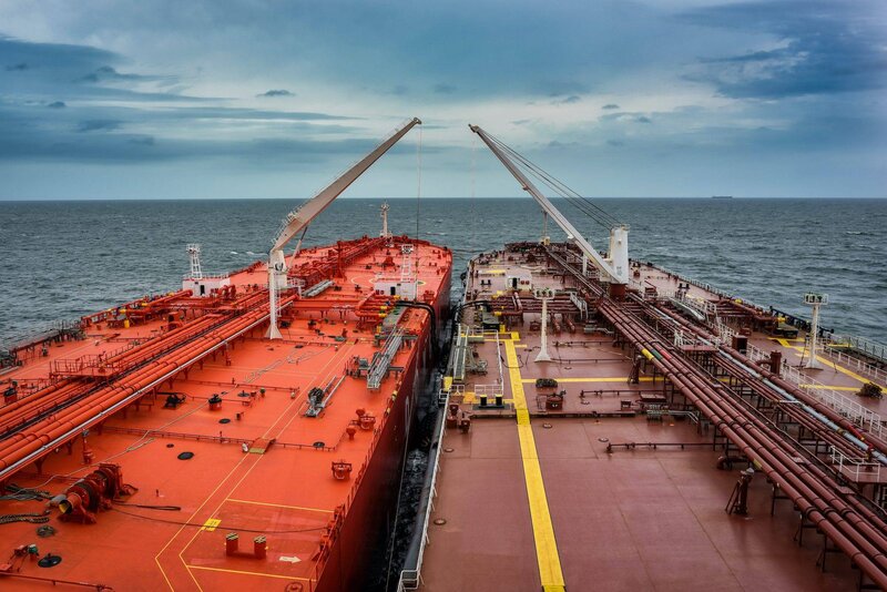 Neft embarqosu tanker çatışmazlığı yaradıb